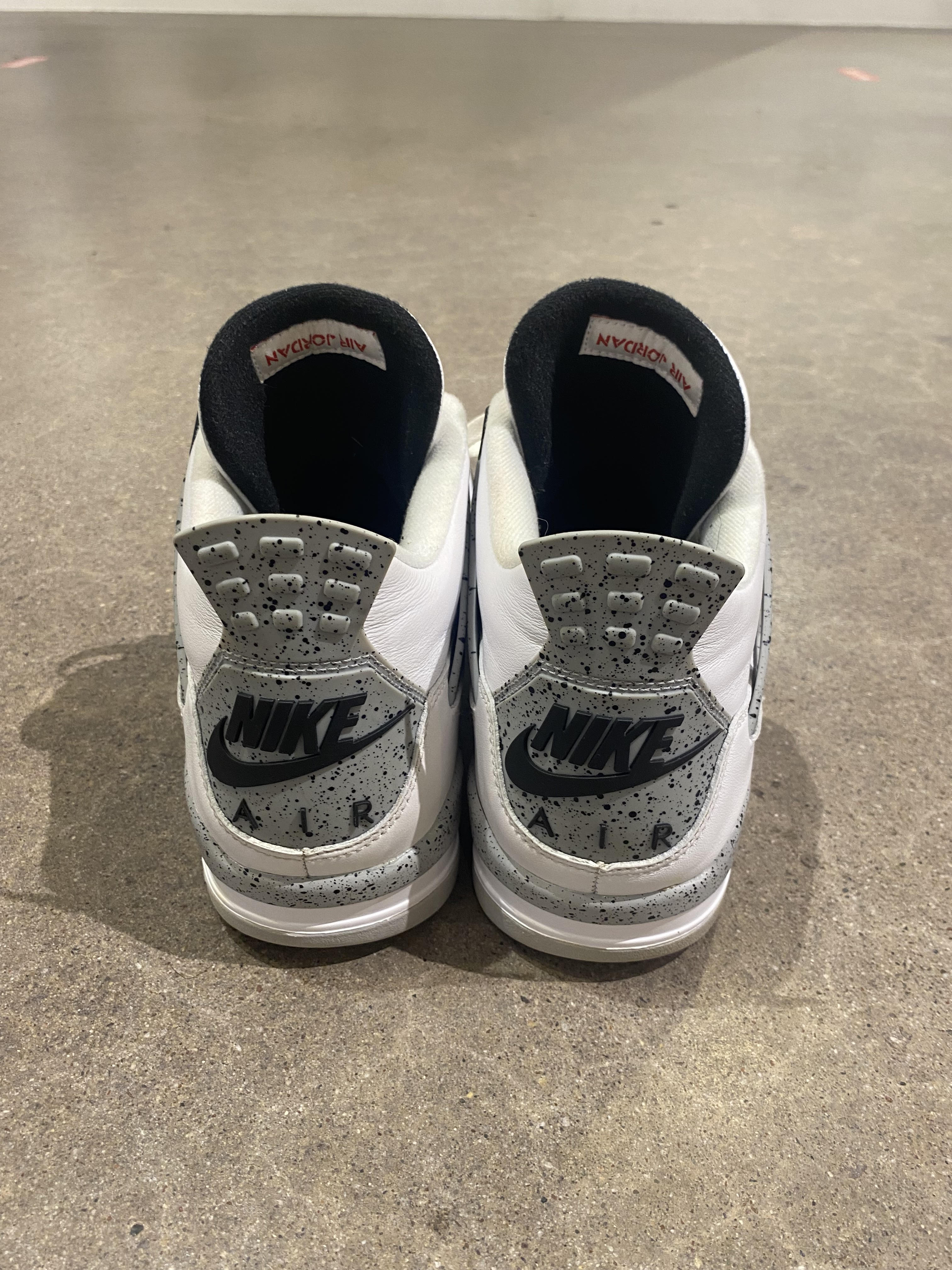 Jordan 4 Retro White Cement (Pre-Owned)