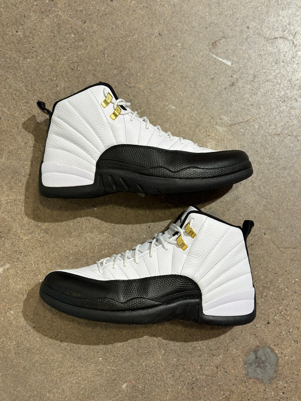 Jordan 12 Retro Taxi (2013) (Pre-Owned) Sz 10.5