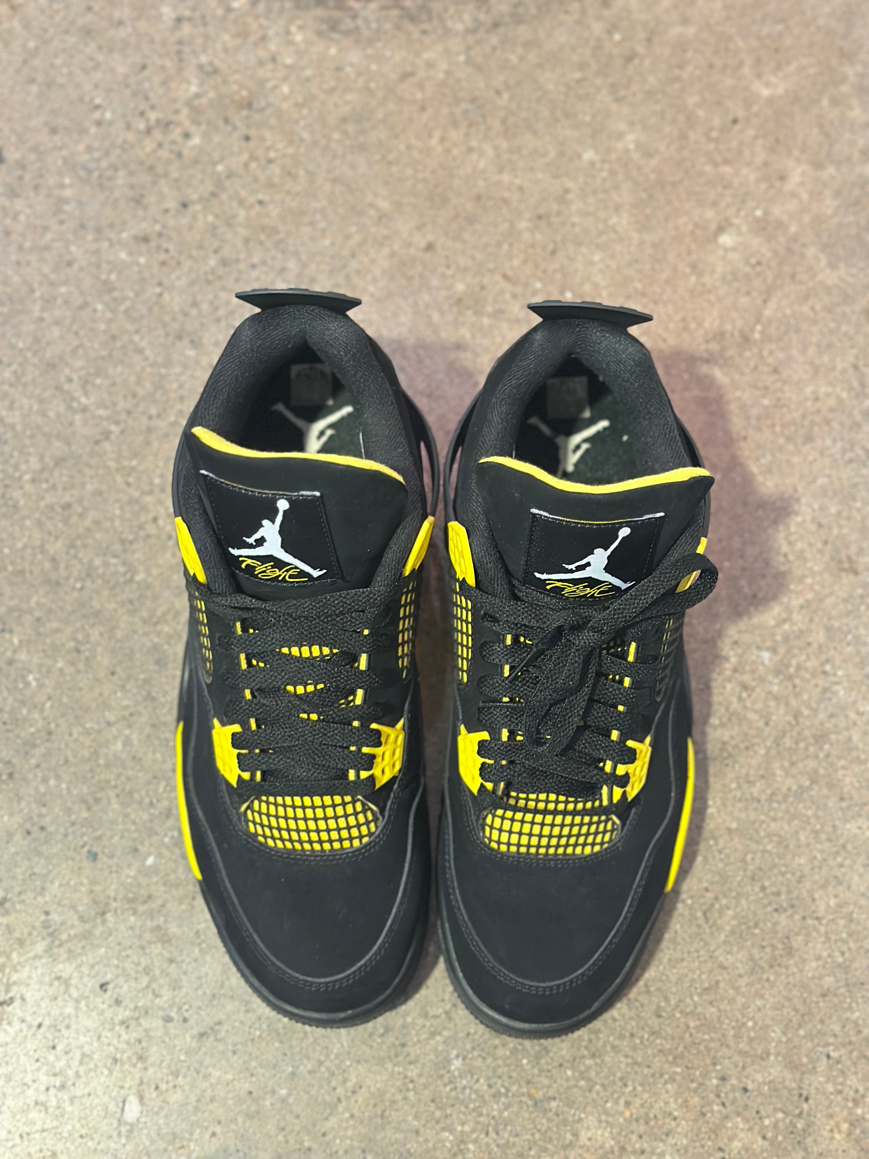 Jordan 4 Retro Thunder (2023) (Pre-Owned) Sz 10.5