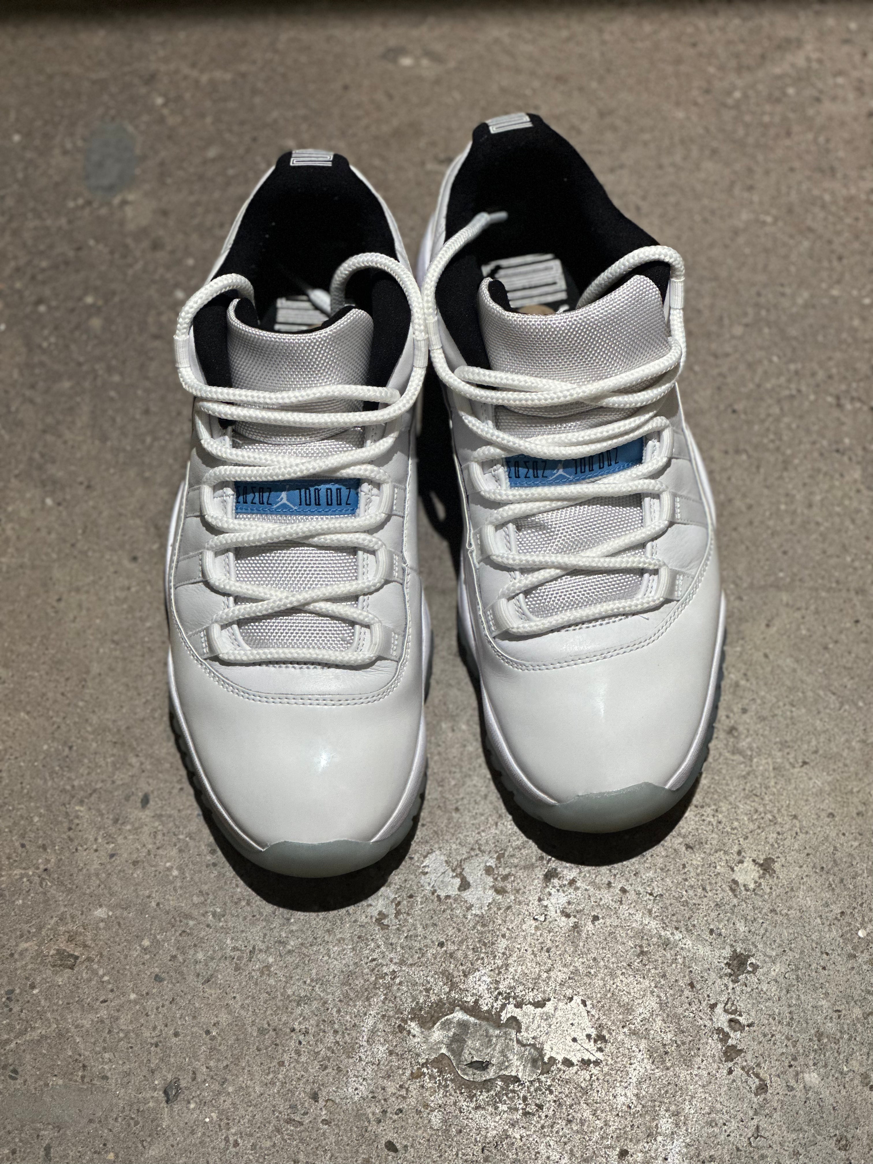 Jordan 11 Low Legend Blue (pre-owned)