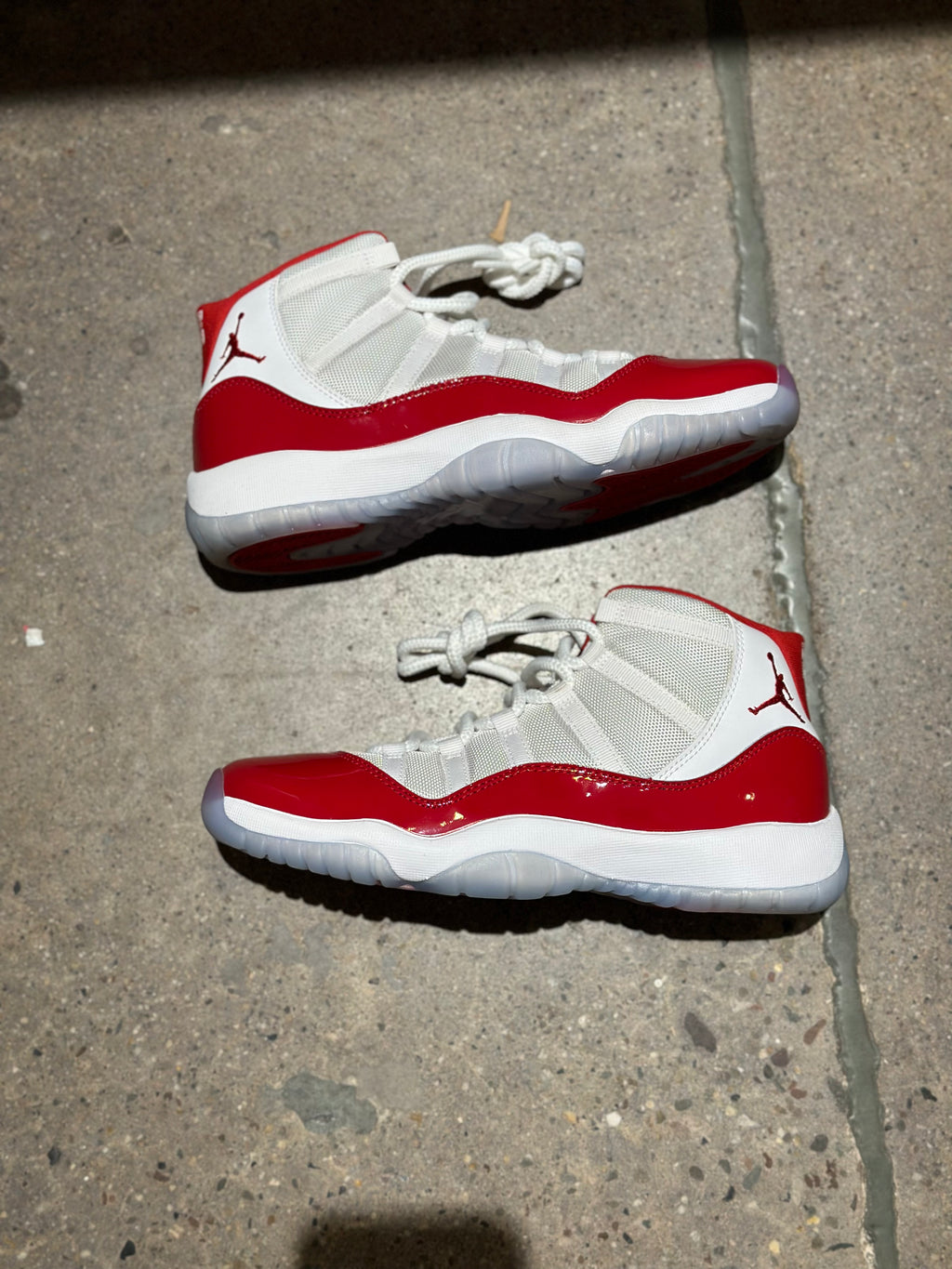 Jordan 11 Cherry (GS) (Pre-Owned)