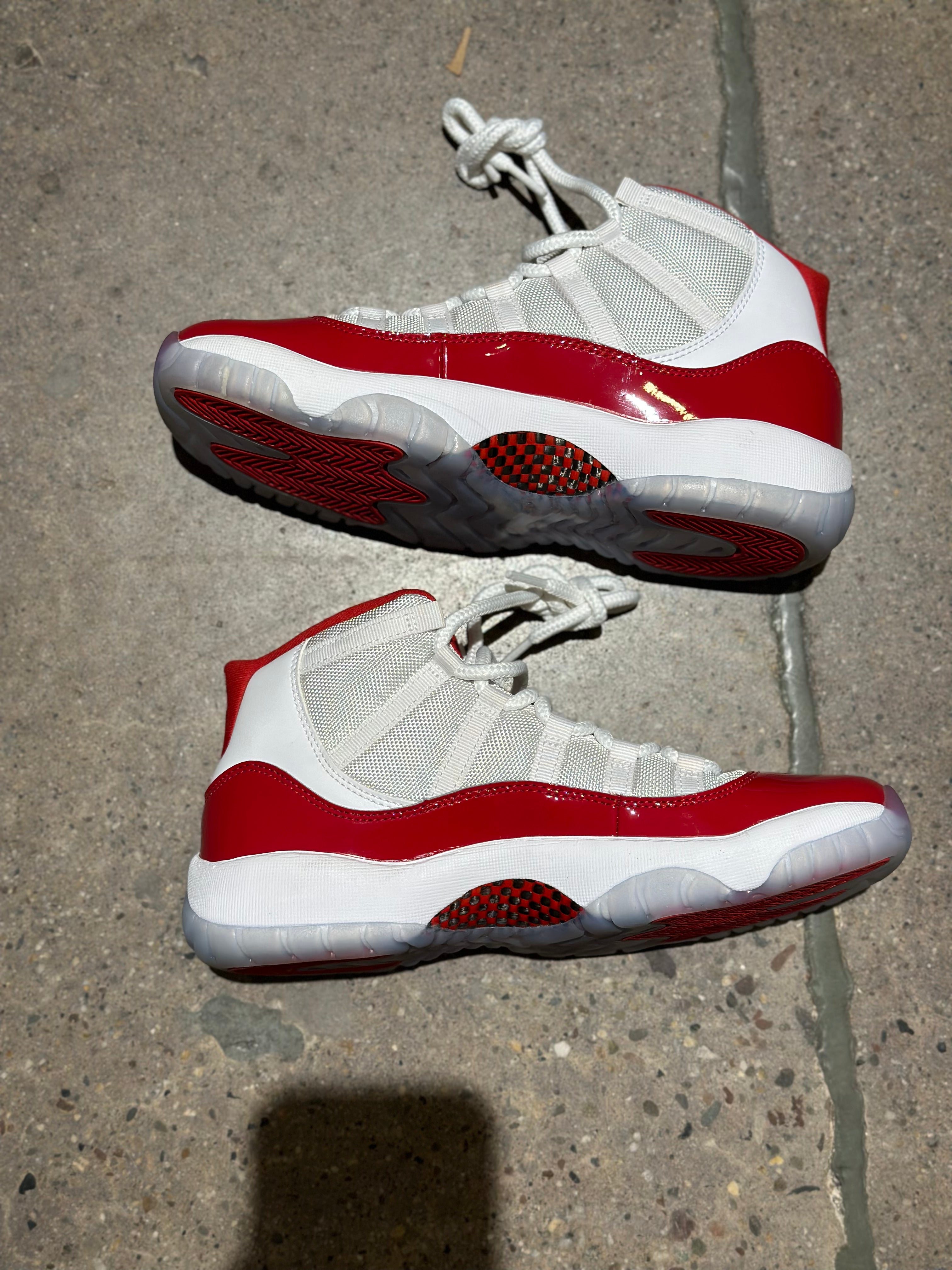 Jordan 11 Cherry (GS) (Pre-Owned)