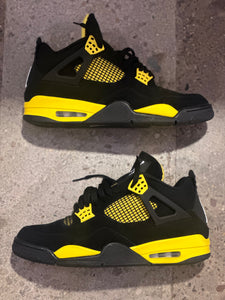 Jordan 4 Thunder (Pre-Owned)