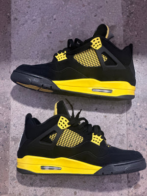 Jordan 4 Thunder (Pre-Owned)