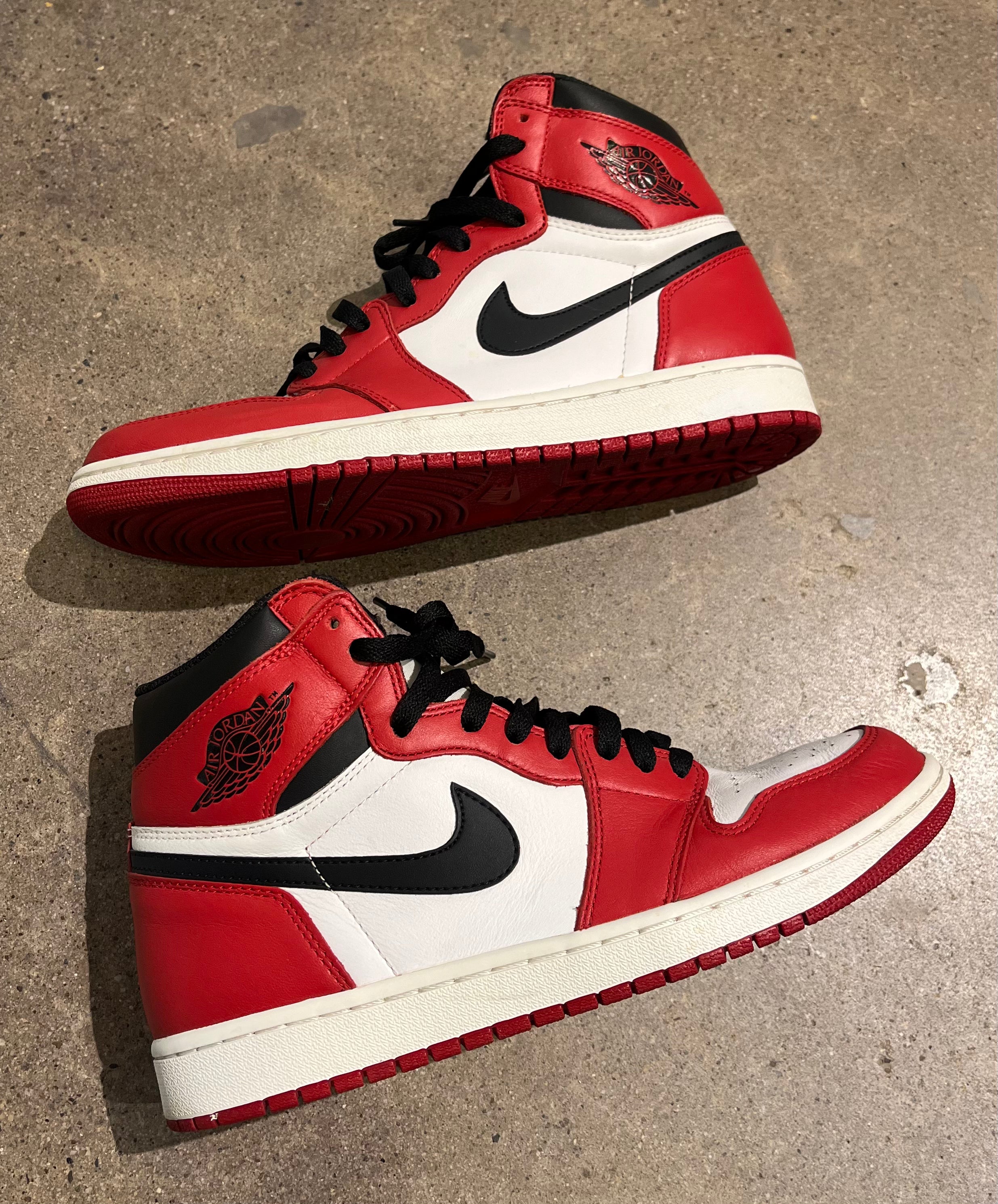Jordan 1 Retro Chicago (2015) (Pre-Owned) Sz 10