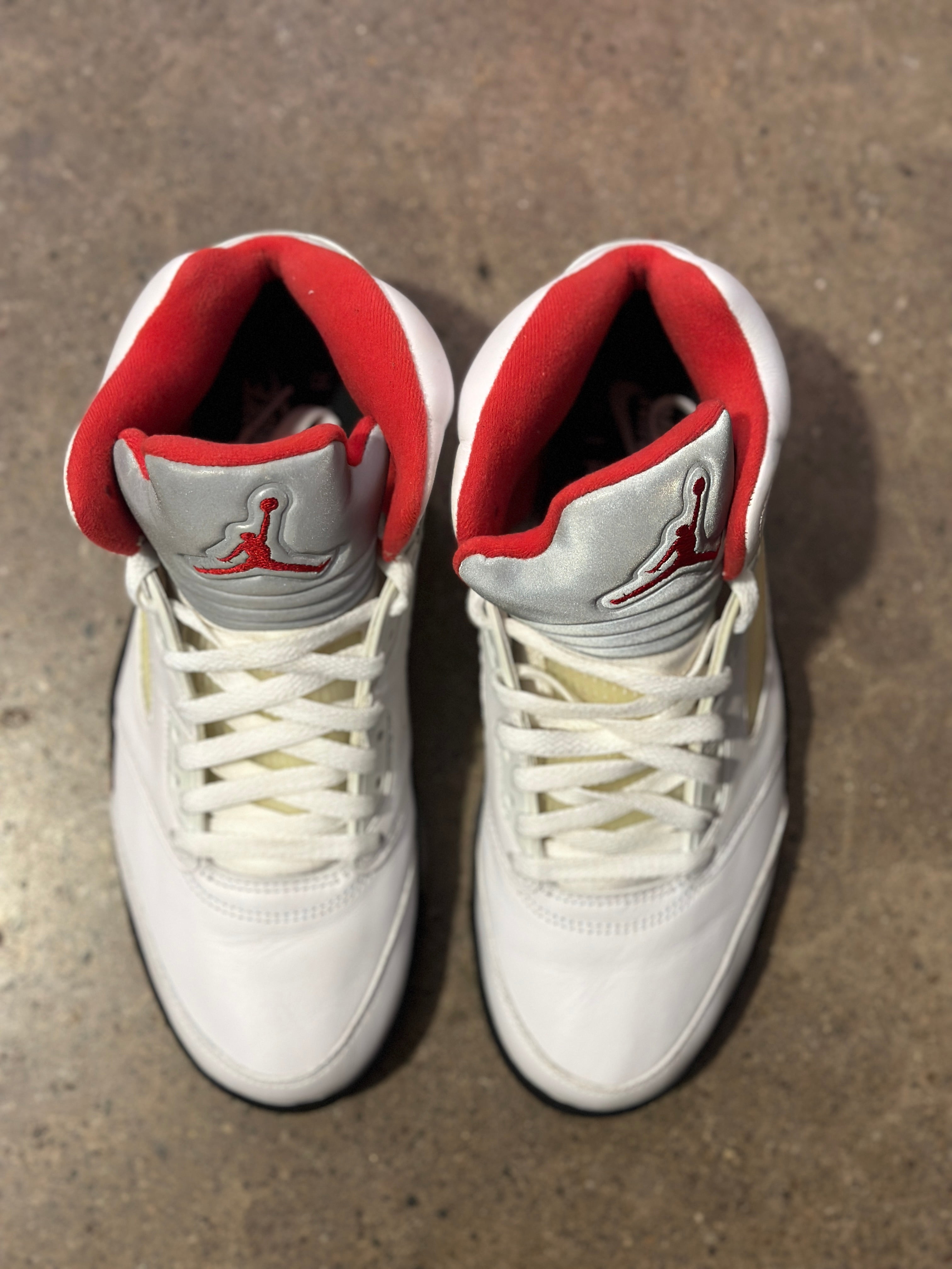 Jordan 5 Retro Fire Red Silver Tongue (2020) (Pre-Owned) Sz 10 NO BOX