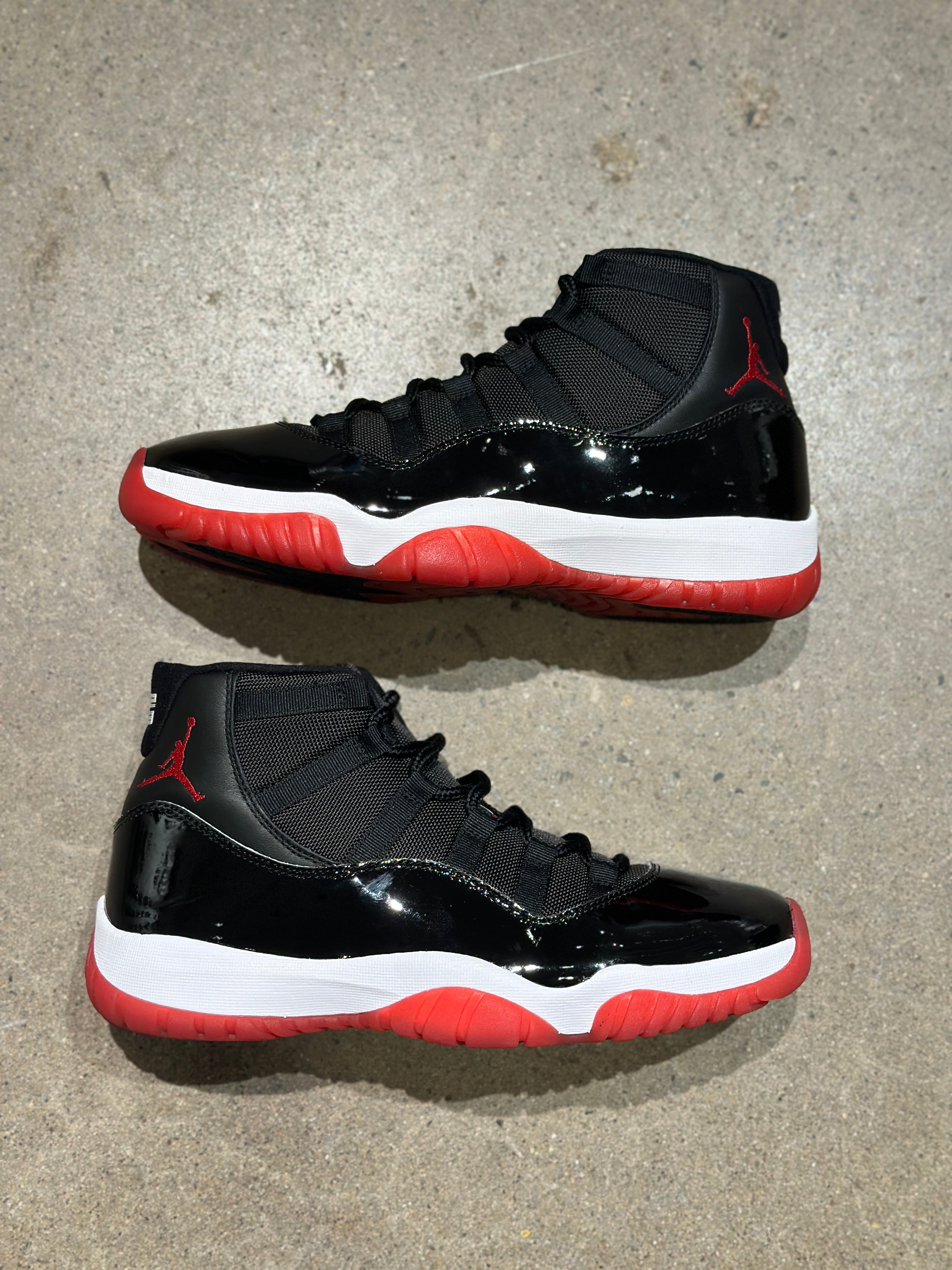 Jordan 11 Retro Playoffs Bred (2019) (PRE-OWNED) SZ 10.5