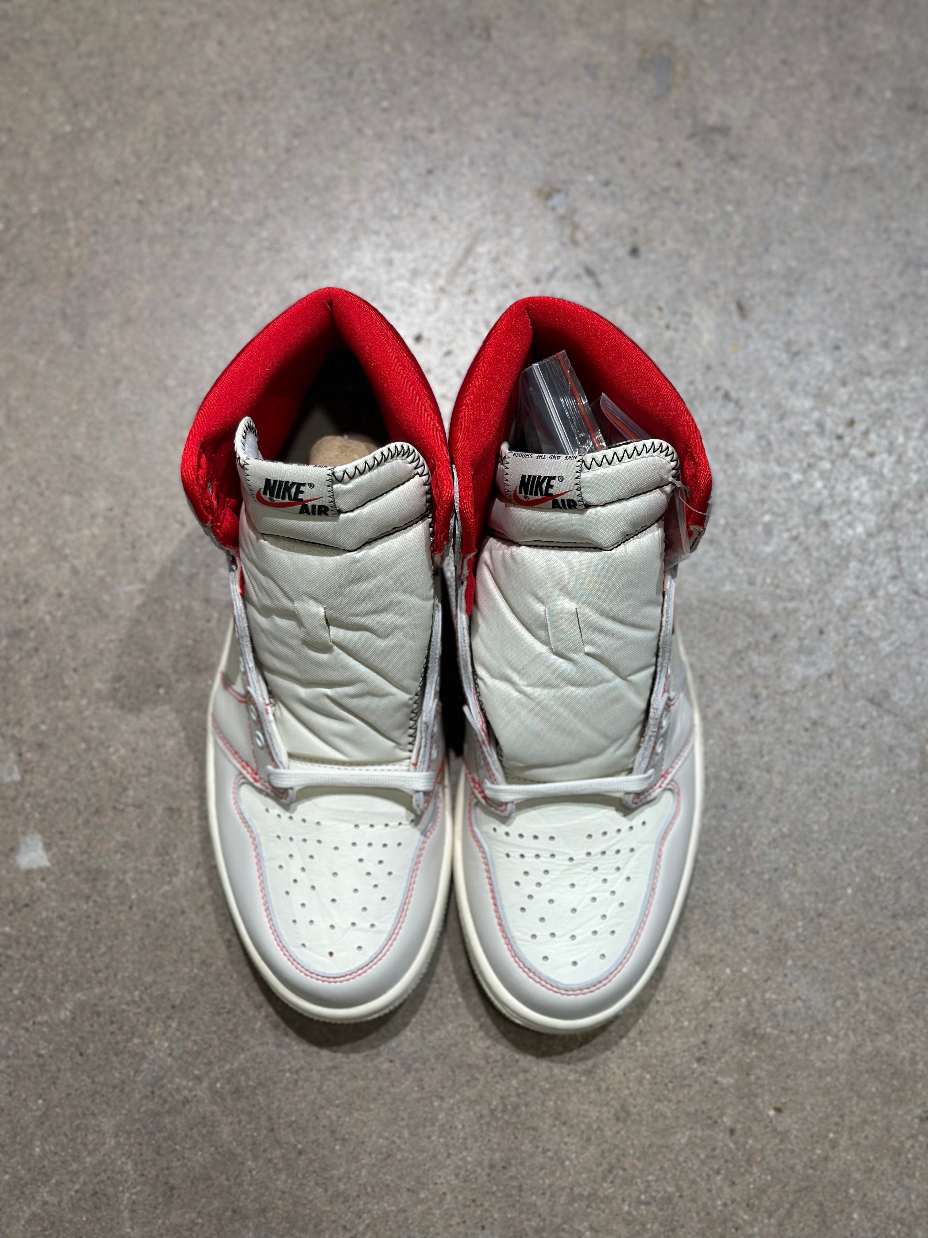 Jordan 1 Retro High "Phantom Gym Red" (Pre-Owned)