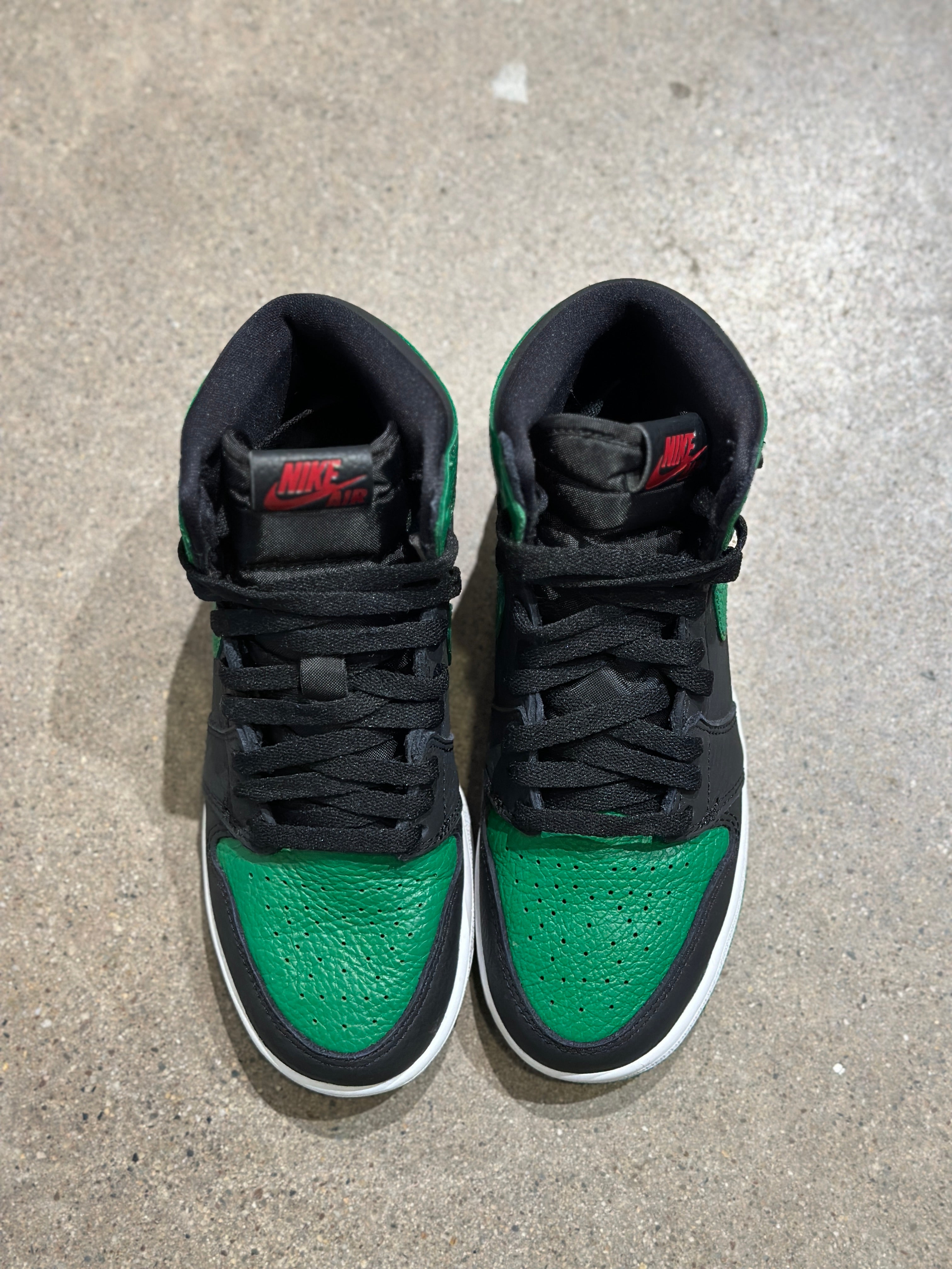 Jordan 1 Retro High Pine Green Black (GS) (Pre-Owned) Sz 5.5Y