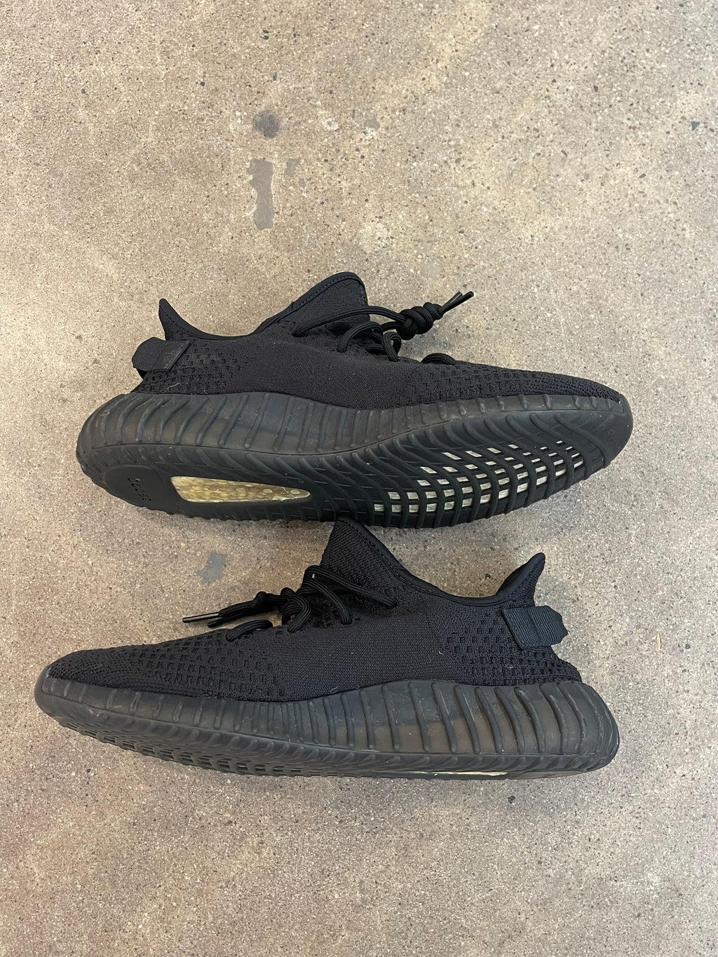 adidas Yeezy Boost 350 V2 Onyx Pre-Owned Sz 12.5