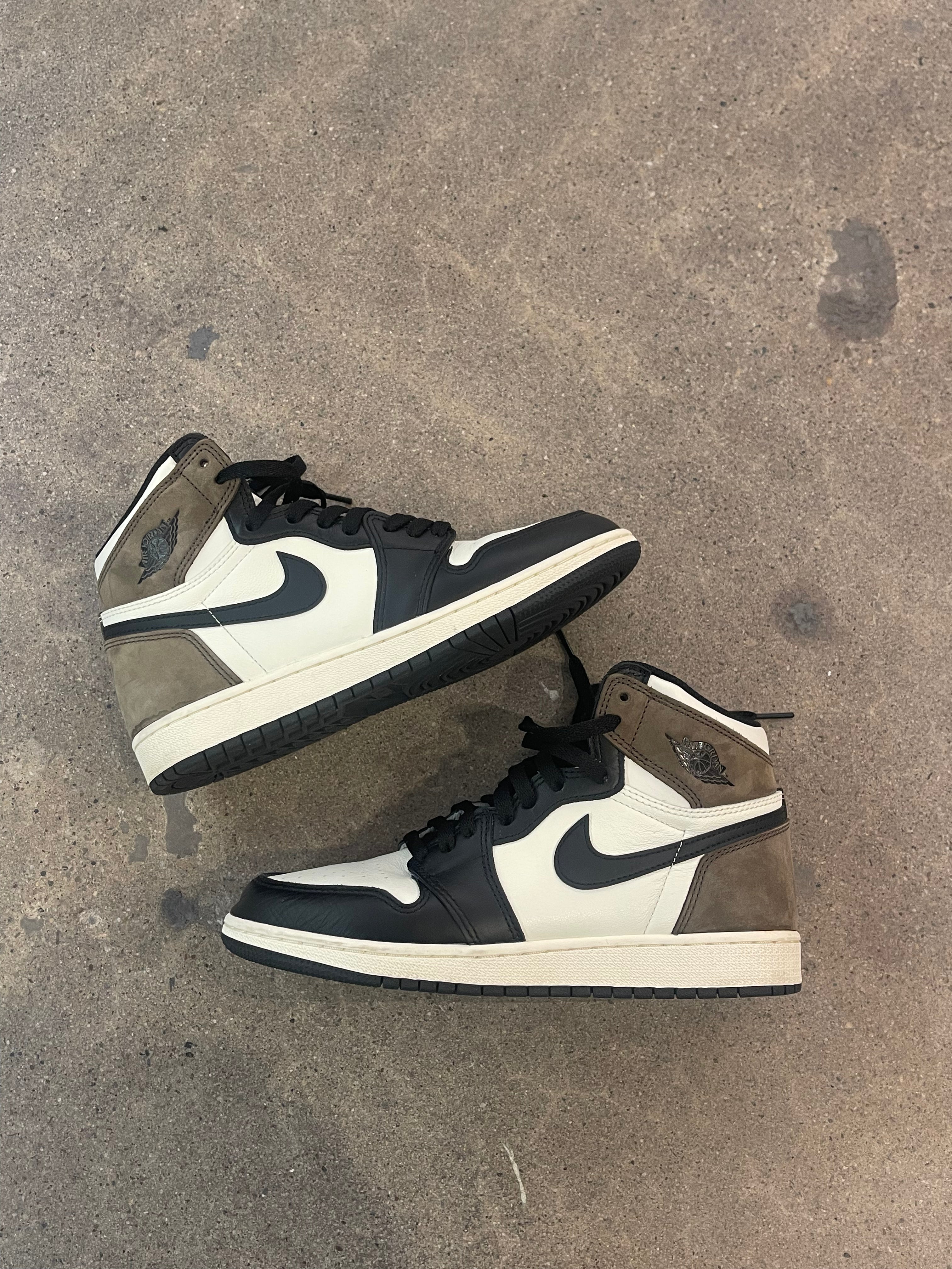 Jordan 1 Retro High Dark Mocha (GS)