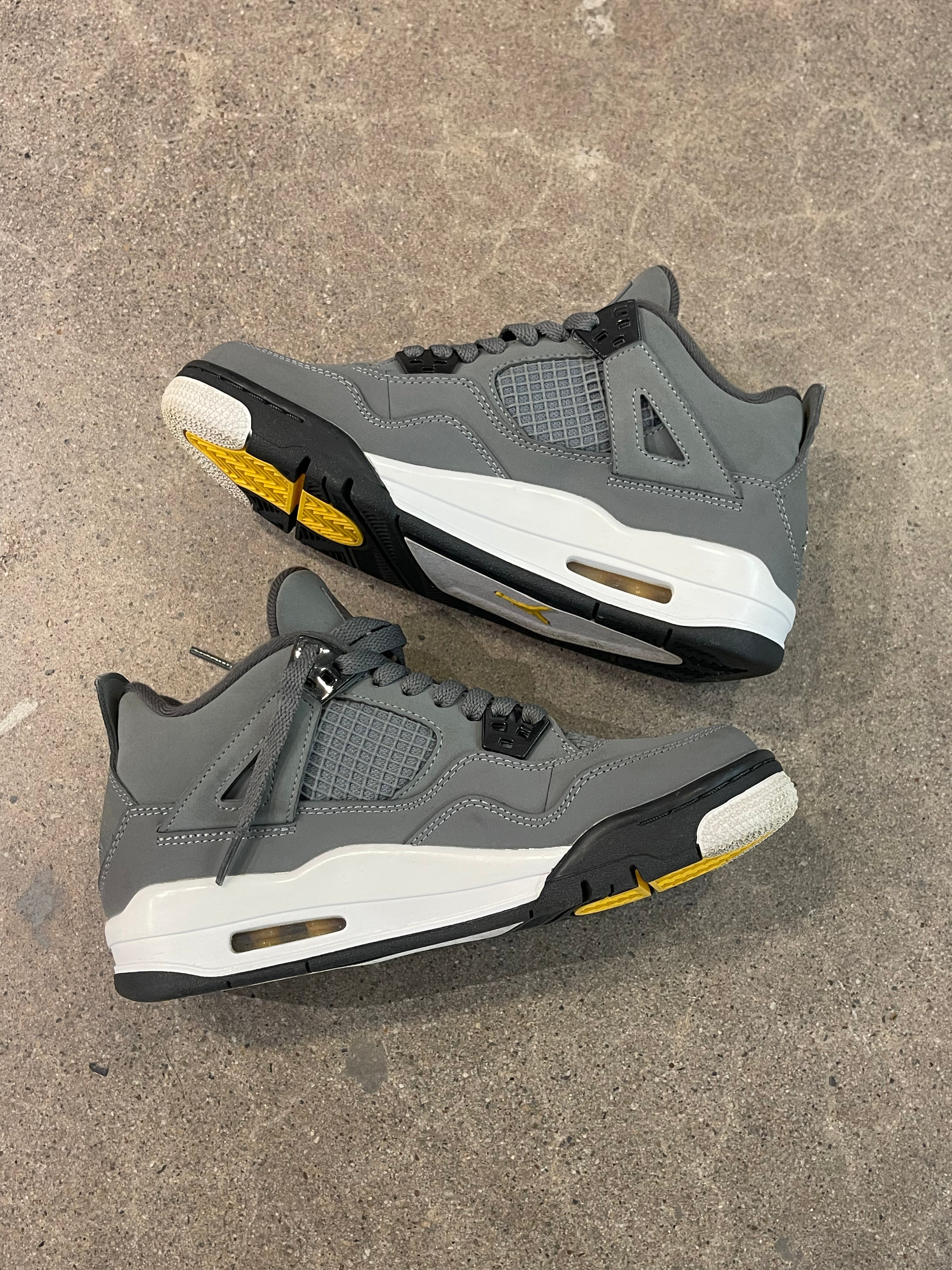 Jordan 4 Retro Cool Grey (2019) (GS) (Pre-Owned) sz 5.5