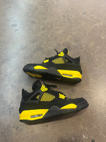 Jordan 4 Retro Thunder (2023) sz 8  (Pre-Owned)