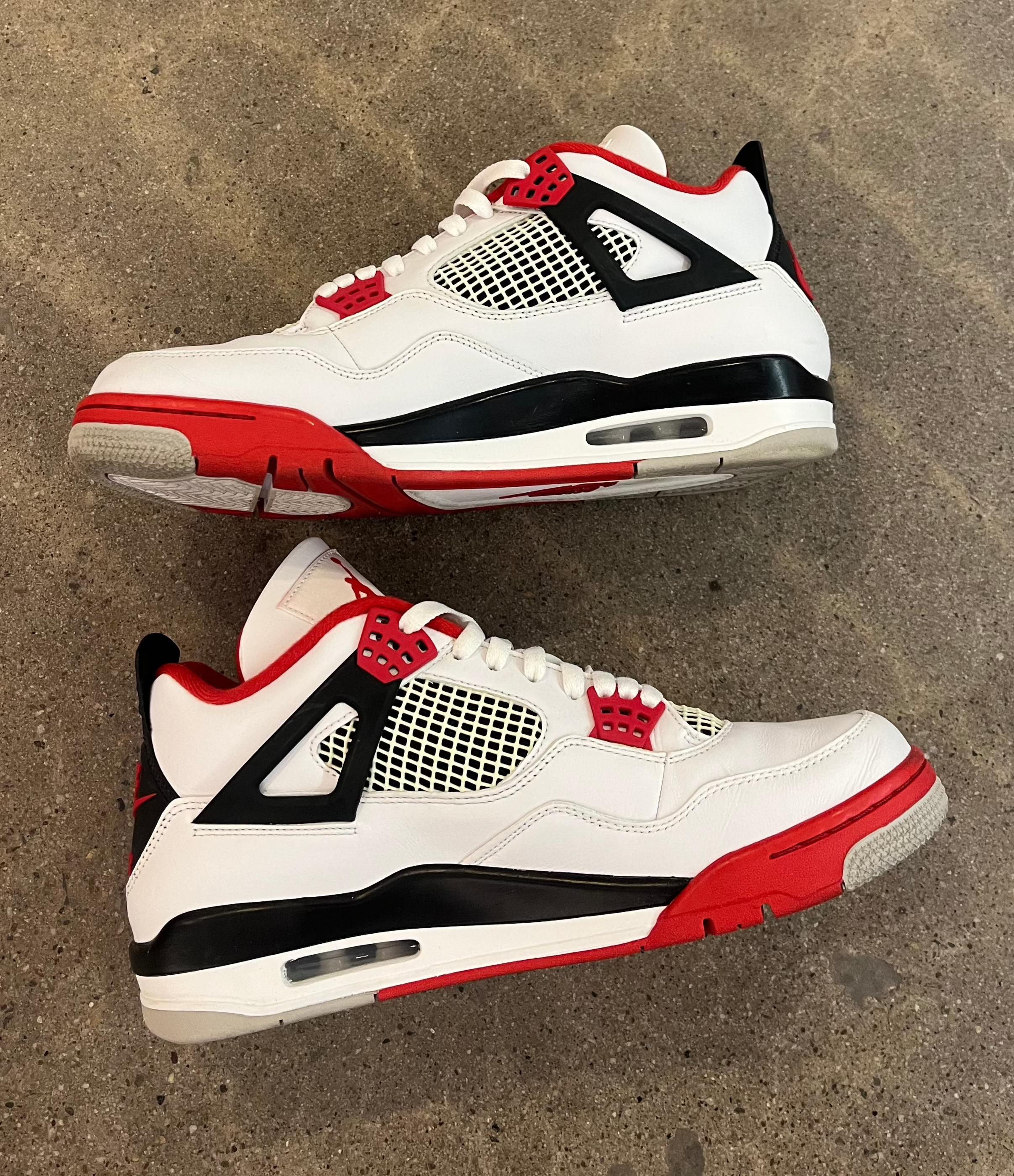 Jordan 4 Retro Fire Red (2020) (Pre-Owned) SZ 11.5