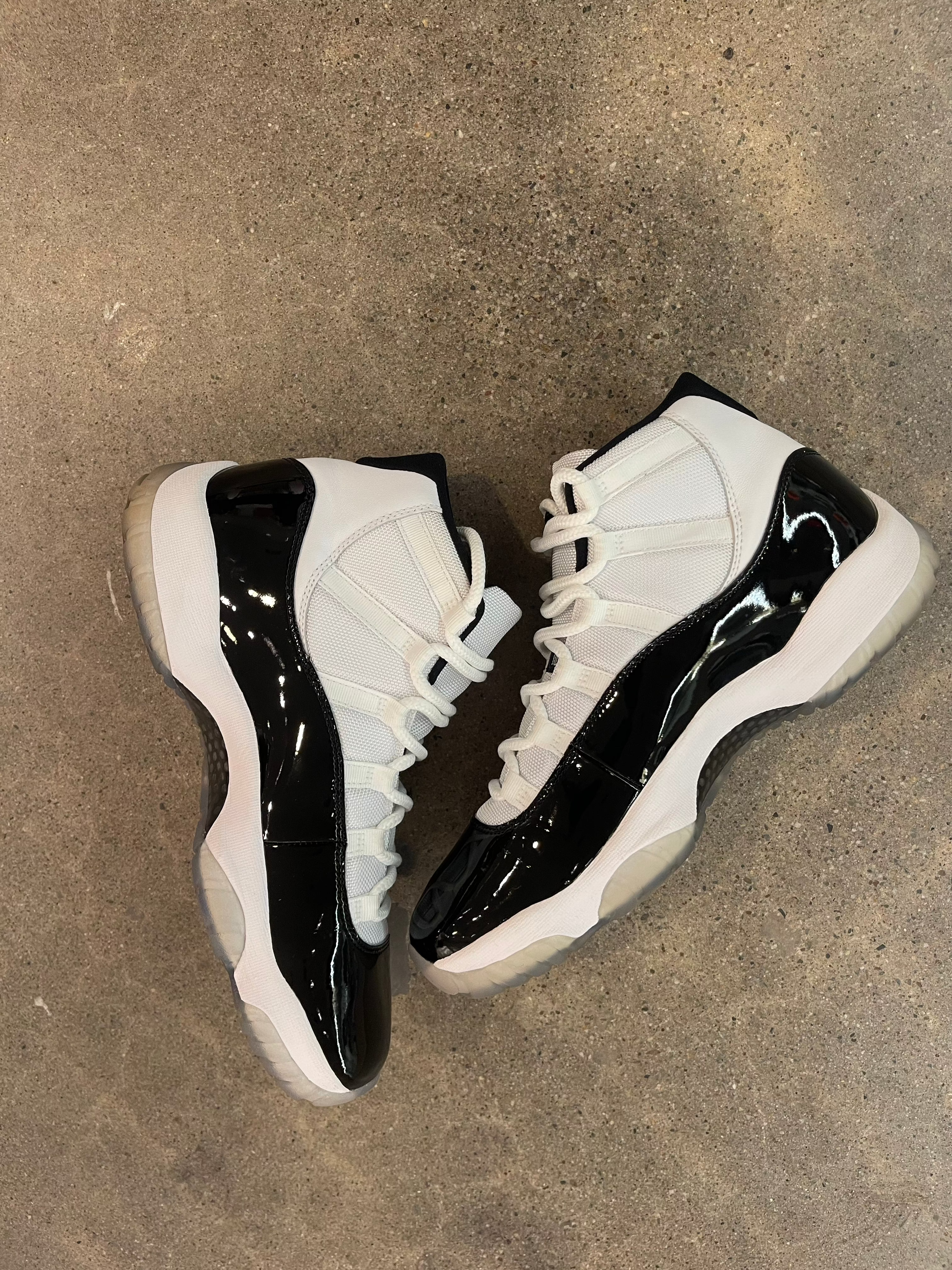Jordan 11 Retro Concord (2018) Pre-Owned sz 11