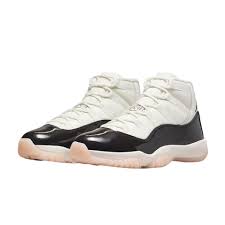 Jordan 11 Retro Neapolitan (W)