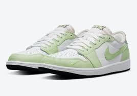 Jordan 1 Retro Low White Ghost Green Black