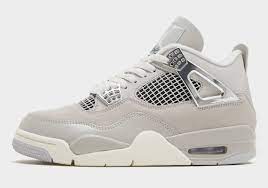 Air Jordan 4 Frozen Moments