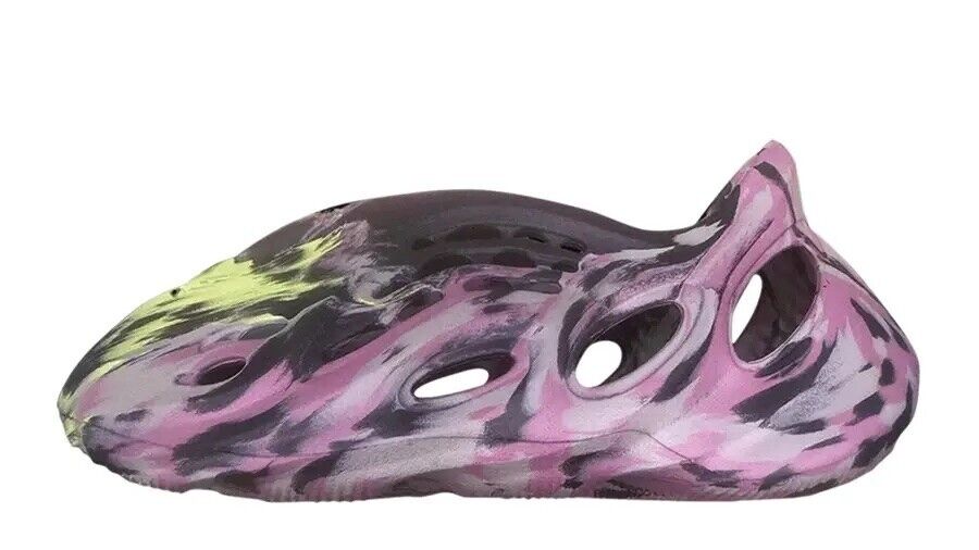 Adidas Yeezy Foam RNNR "MX Carbon"