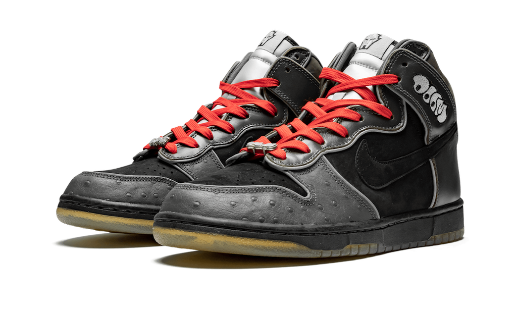 Nike Dunk SB "MF Doom"